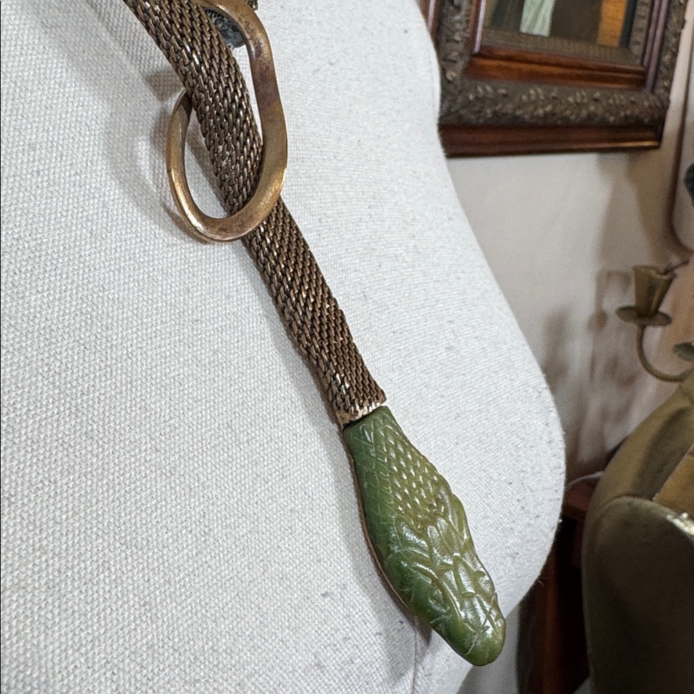 Vintage 50s-70s era bronze snake necklace faux jade - Picture 2 of 8